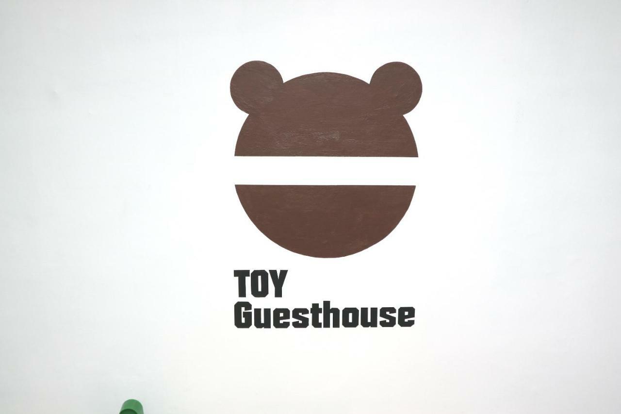 Toy Guesthouse Seoul Bagian luar foto